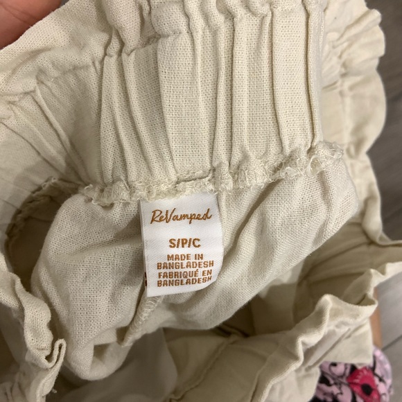 Beige Paperbag Shorts - Picture 3 of 3